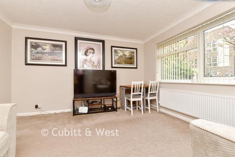 1 bedroom ground floor flat for sale, Dale Road, Purley, Surrey
