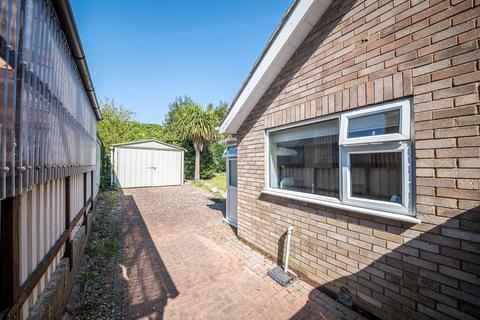 5 Grasmere Road, Kettering, NN16 8UG