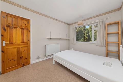 5 Grasmere Road, Kettering, NN16 8UG