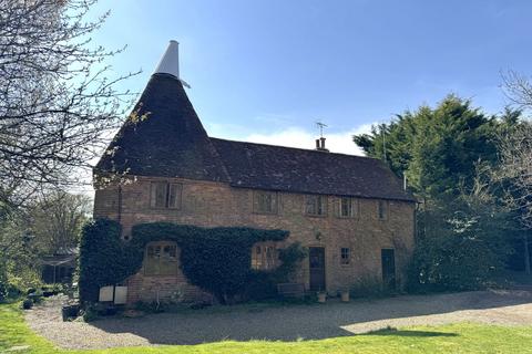3 bedroom country house for sale, Marden, Kent