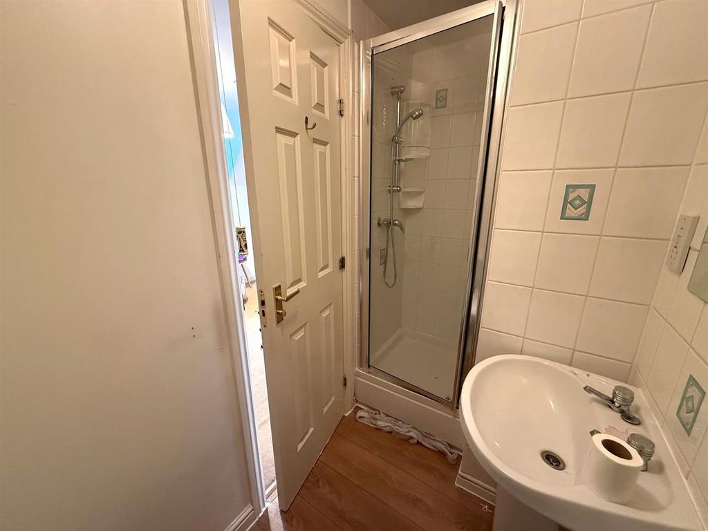 Ensuite Cont.jpg