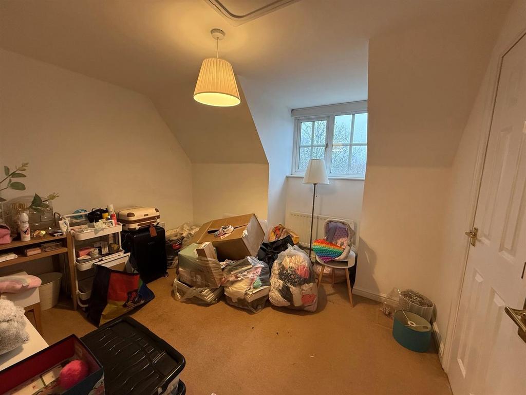Bed 3.jpg