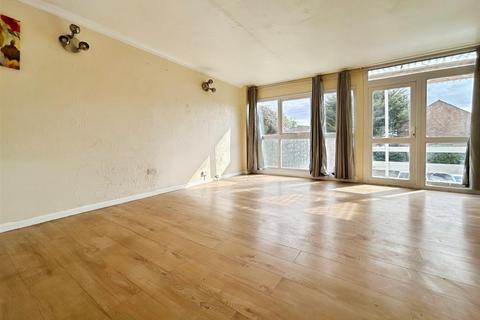 3 bedroom duplex for sale, Belverdere Mansions, Clive Court, Slough
