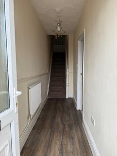 3 bedroom terraced house to rent, Gate Road, Penygroes SA14