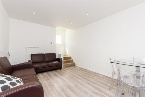 2 Binnacle Road, Rochester, ME1 2XP