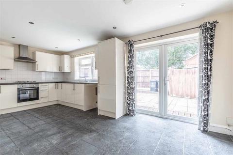 3 bedroom semi-detached bungalow to rent, Trewarden Avenue, Iver Heath SL0