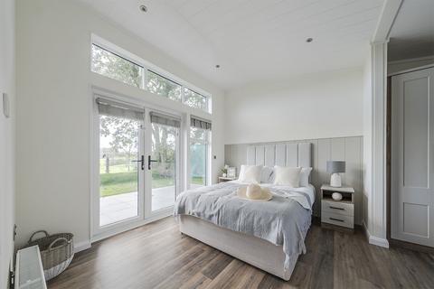 3 bedroom holiday lodge for sale, Dartmouth Grove, Blackawton TQ9