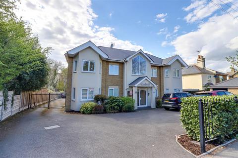 undefined, Rayleigh Road, Benfleet SS7