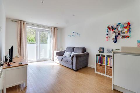 undefined, Rayleigh Road, Benfleet SS7