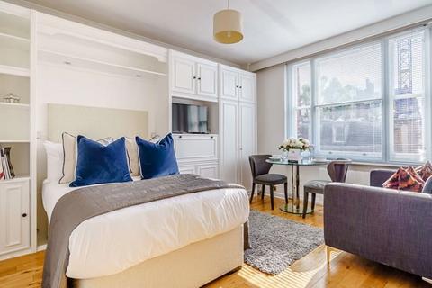 Studio to rent, Studio Apartment To Let Hill Street Mayfair W1