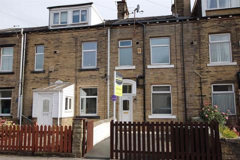 3 bedroom terraced house to rent, Fletton Terrace, Bradford
