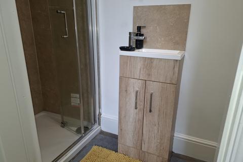 1 bedroom in a house share to rent, Legsby Avenue, Grimsby