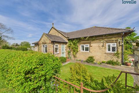 3 bedroom detached bungalow for sale, Gainsborough Road, Market Rasen, LN8