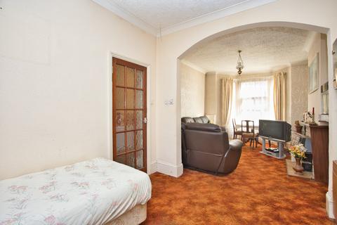 2 bedroom end of terrace house for sale, Bradstone Road, Folkestone, CT20