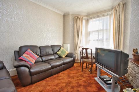 2 bedroom end of terrace house for sale, Bradstone Road, Folkestone, CT20