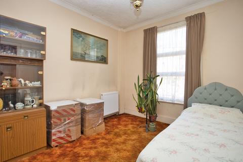 2 bedroom end of terrace house for sale, Bradstone Road, Folkestone, CT20