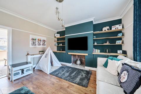 19 Thatch Leach, Chadderton, Oldham, OL9 9QX