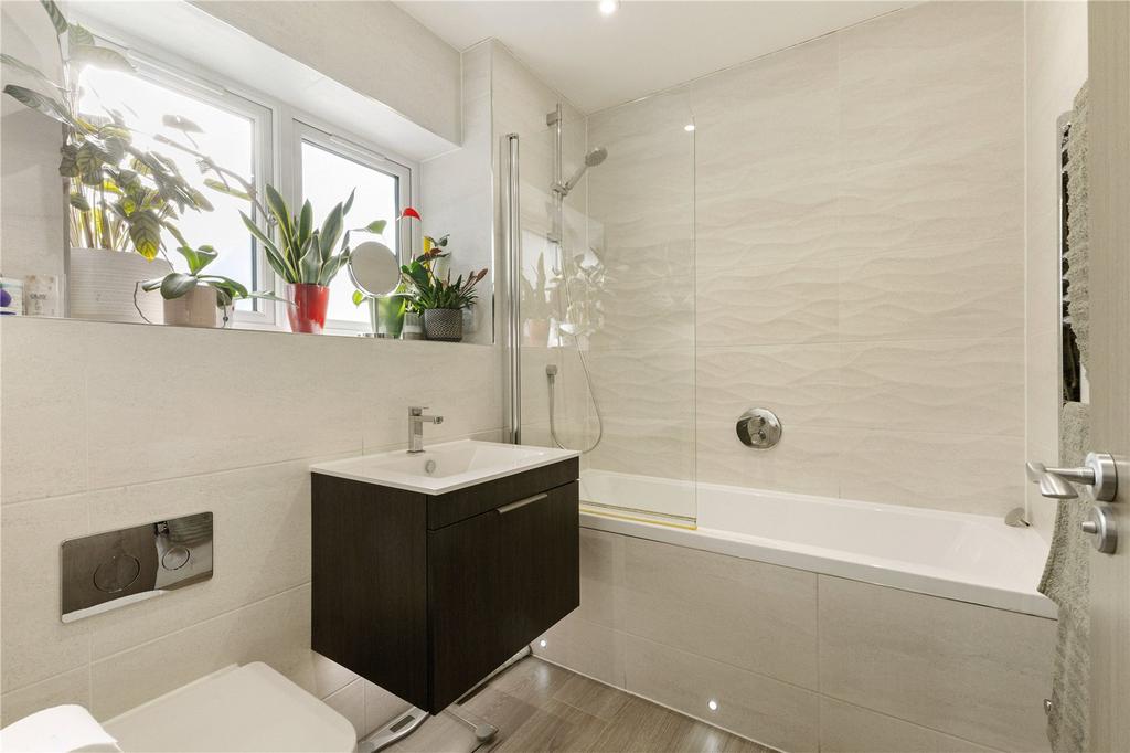 En-Suite 2