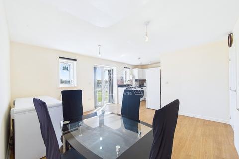 2 bedroom apartment for sale, Falcon Avenue, South Ockendon, Essex, RM15