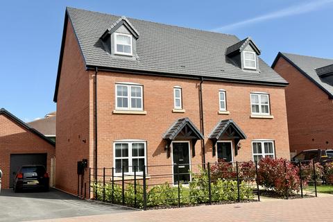 4 bedroom semi-detached house for sale, Windhover Road, Stratford-upon-Avon CV37