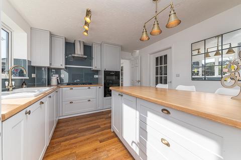 4 bedroom detached house for sale, Meadow Sweet Road, Rushden NN10