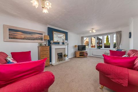 4 bedroom detached house for sale, Meadow Sweet Road, Rushden NN10
