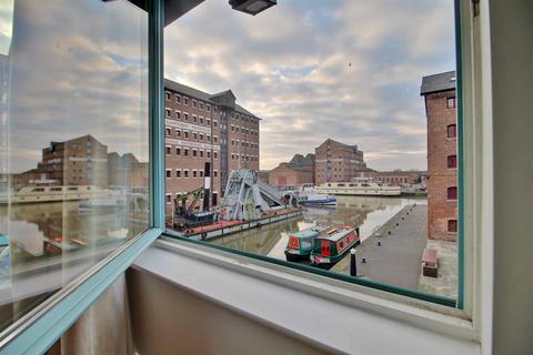 undefined, Barge Arm, Gloucester Docks, Gloucester