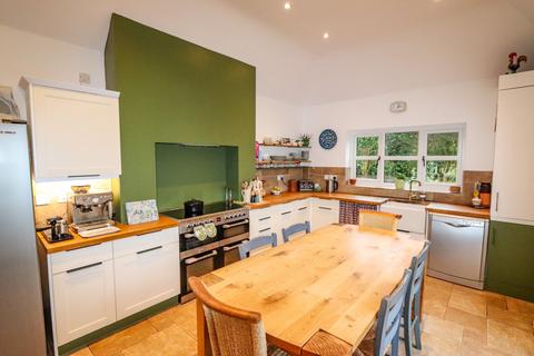 4 bedroom detached house for sale, Skinners Lane, Catsfield, TN33