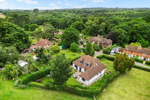 4 bedroom detached house for sale, Skinners Lane, Catsfield, TN33