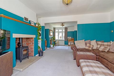 3 Bemrose Gate, Bamford, Hope Valley, S33 0AE