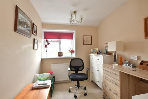 32 Darenth Road, Welling, DA16 3EF