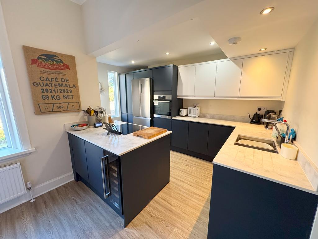 Kitchen 1