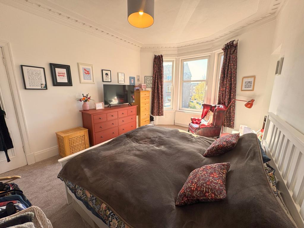 Bedroom 1 (2)