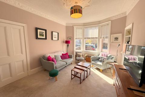 19 Ballogie Road, Glasgow, G44 4SZ