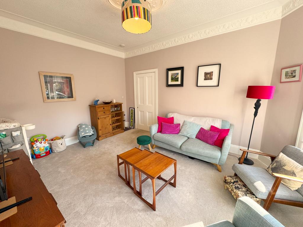 Lounge 3