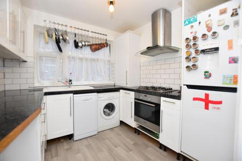 2 bedroom maisonette for sale, Primrose Road, London