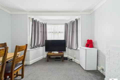 2 bedroom maisonette for sale, Primrose Road, London