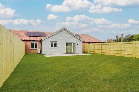 3 bedroom bungalow for sale, Lower Farm Mews, Tittleshall