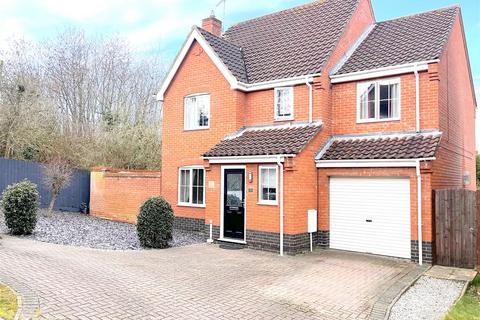 4 bedroom detached house for sale
