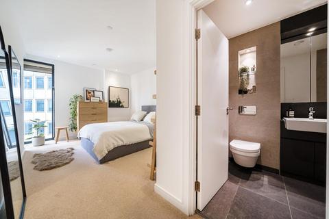 2 bedroom flat for sale, Woolwich High Street, Woolwich, London, SE18