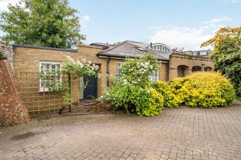 1 Jameson Close, London, W3 8NQ