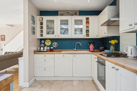 1 Jameson Close, London, W3 8NQ