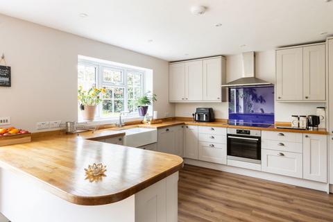 undefined, Henwoods Mount, Tunbridge Wells TN2
