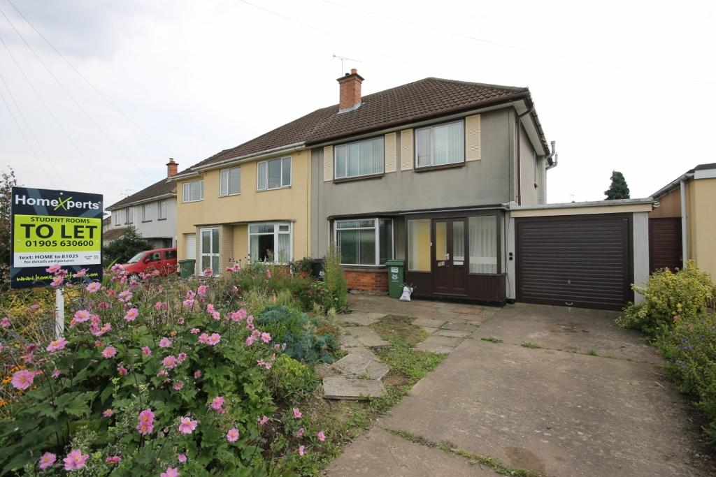 Spacious 3-Bedroom Home To Let in St Johns, Worce