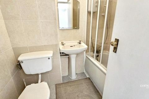 2 bedroom apartment for sale, London SE25