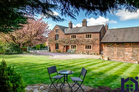 5 bedroom farm house for sale, Leyland Lane, Leyland, PR25 1LA