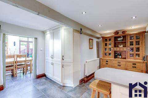 5 bedroom farm house for sale, Leyland Lane, Leyland, PR25 1LA