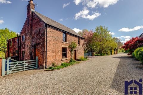 5 bedroom farm house for sale, Leyland Lane, Leyland, PR25 1LA