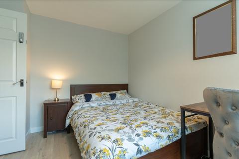 6 bedroom house to rent, Huckley Way, Bristol BS32