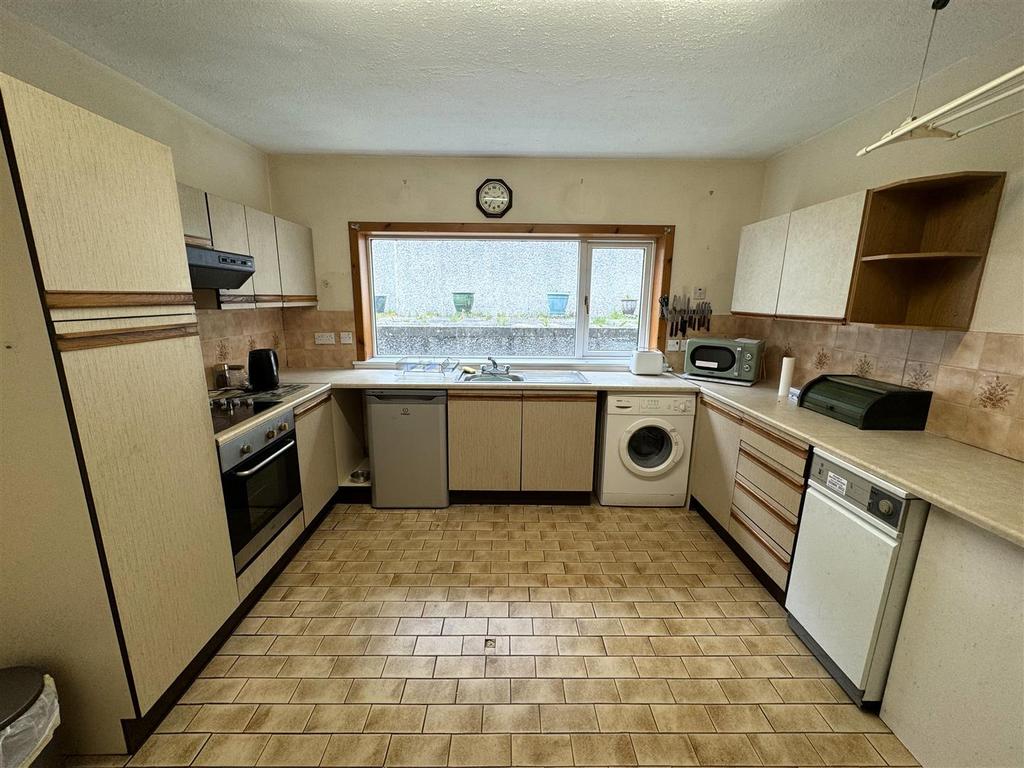 Kitchen .jpg